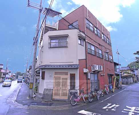 京都市北区紫野上野町のマンションの建物外観