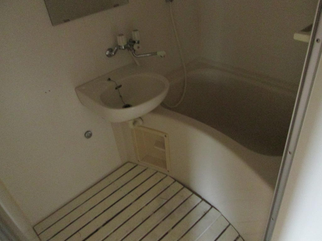 バス・シャワールーム　バストイレ別です。