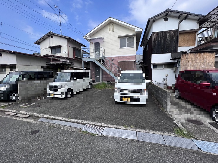 【ヴィラ大新田の駐車場】