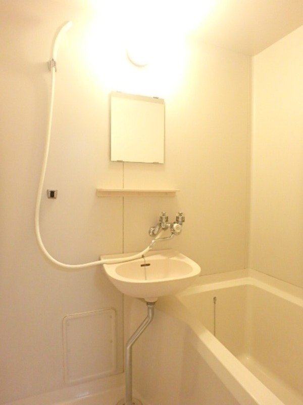 バス・シャワールーム　図面と現状に相違がある場合には現状を優先