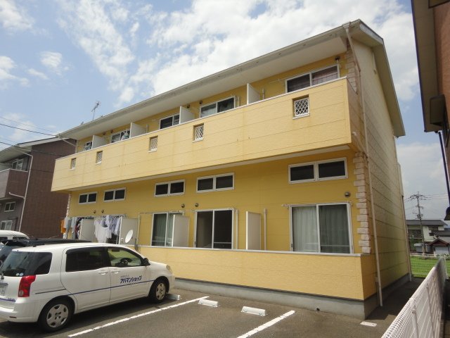 建物外観　落ち着いた雰囲気の外観です