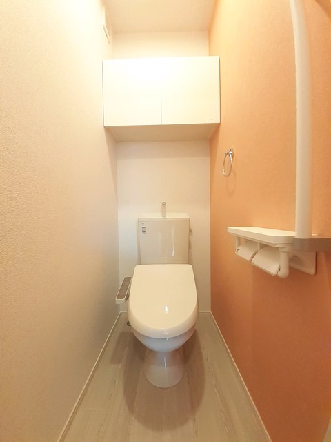 【出雲市知井宮町のアパートのトイレ】
