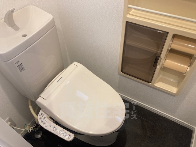 【摂津市桜町のアパートのトイレ】