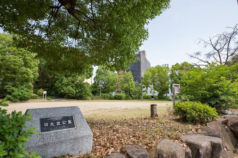 【大阪市東淀川区西淡路のマンションの公園】