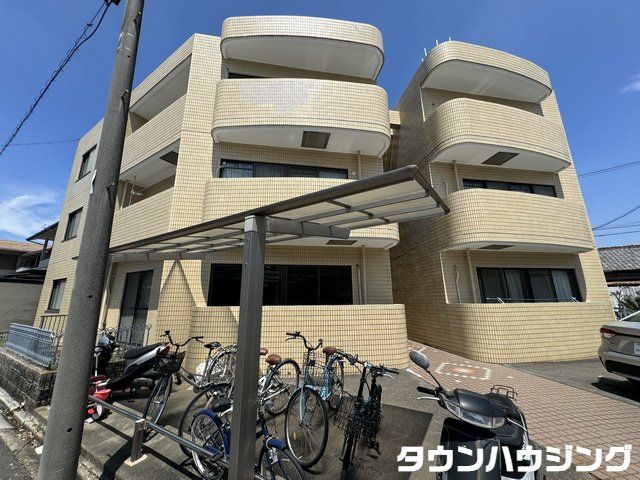 【名古屋市中村区大日町のマンションの建物外観】