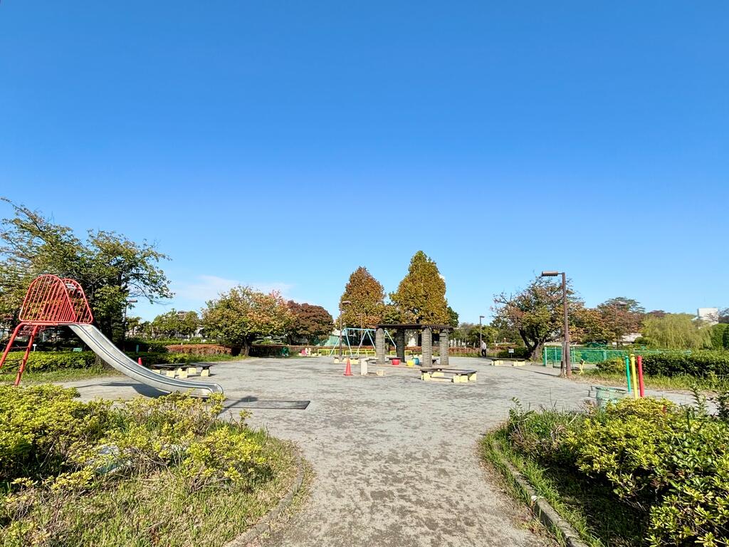 【プランヴェールEXサザンウイングの公園】