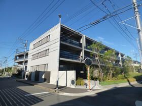 藤沢市片瀬のマンションの建物外観