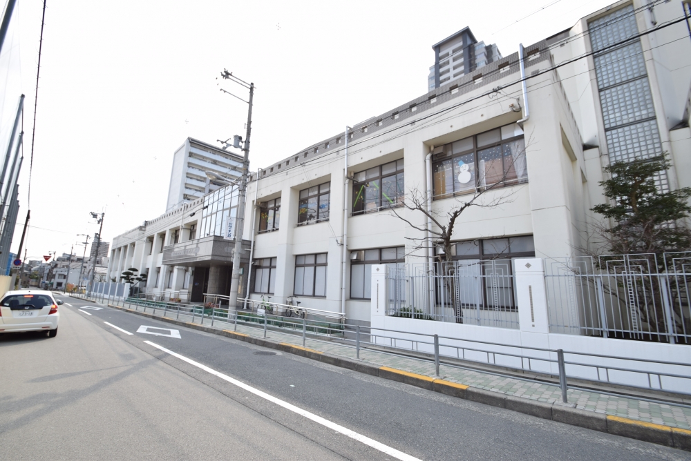 【天王寺区烏ヶ辻共同住宅の中学校】