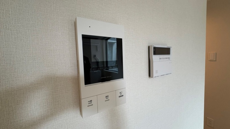 セキュリティ　モニター付きインターホン