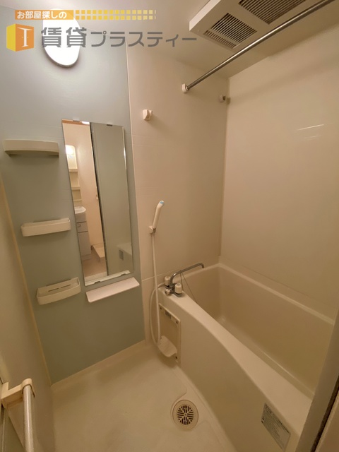 バス・シャワールーム　清潔感のある空間