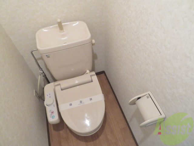 トイレ　ウォシュレット付きのトイレです。シャワートイレは日本の宝。