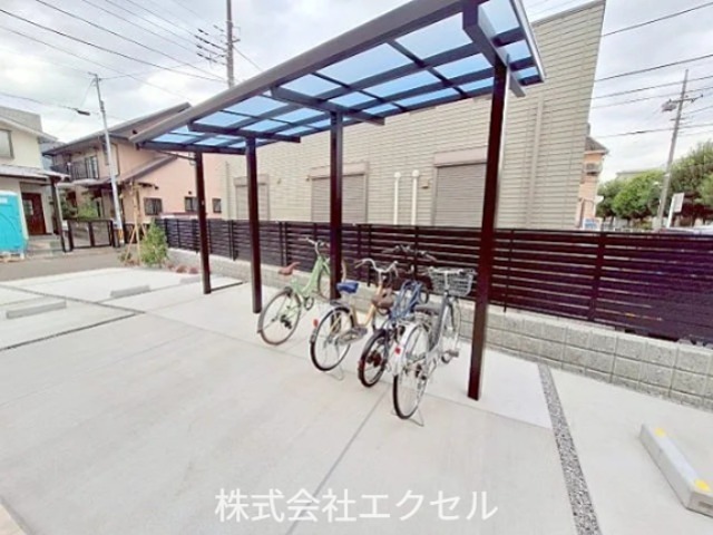 その他共有部分　屋根付き駐輪場。