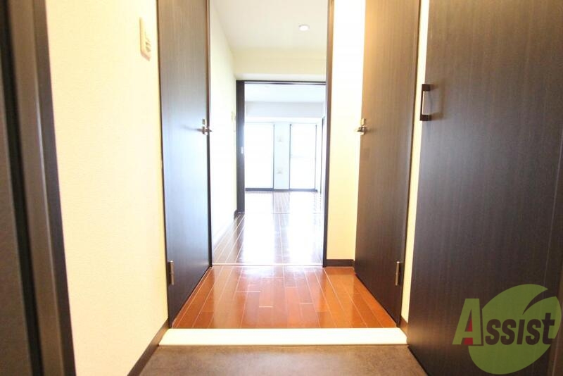 玄関　シューズＢＯＸあります