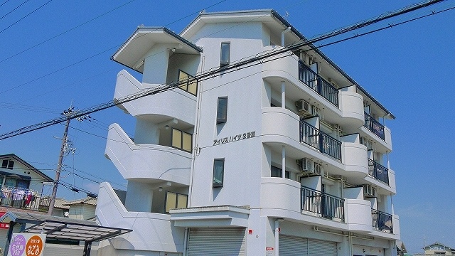 建物外観　外観は落ち着いています