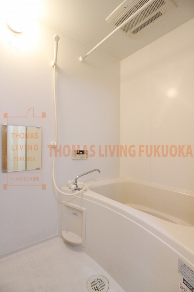 バス・シャワールーム　お掃除がしやすいユニットバスです。