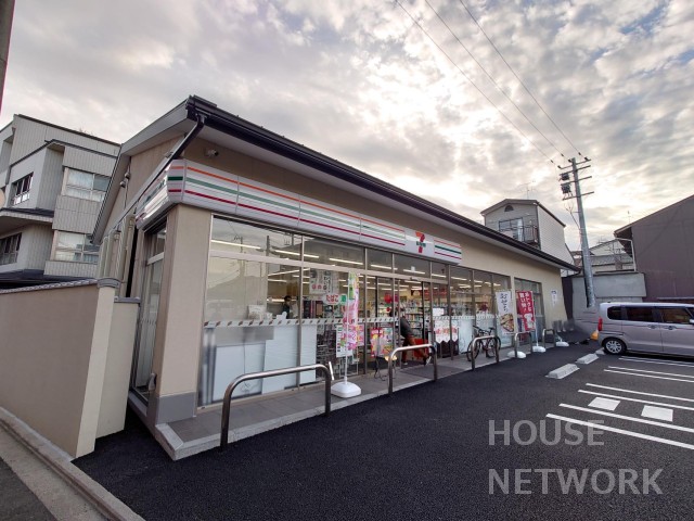 コンビニ　セブン-イレブン 京都鞍馬口通店（コンビニ）まで50m