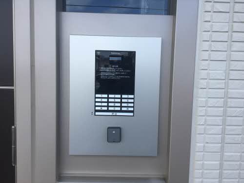 建物外観　オートロック
