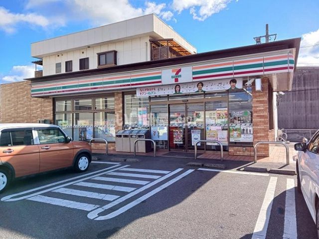 コンビニ　セブンイレブン　福山手城店（コンビニ）まで528m
