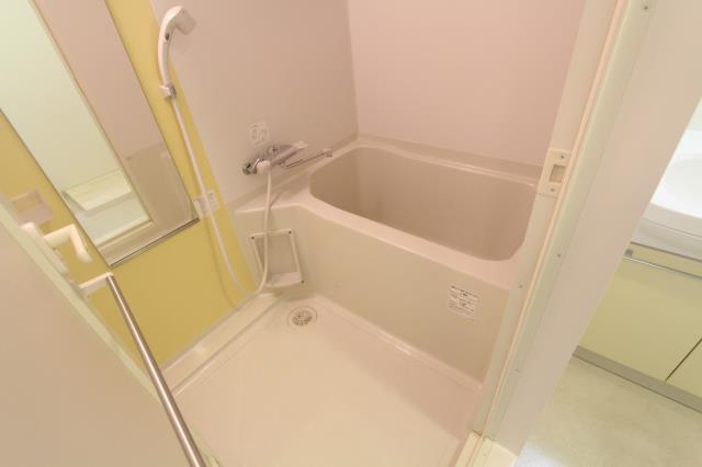 バス・シャワールーム　お風呂です。