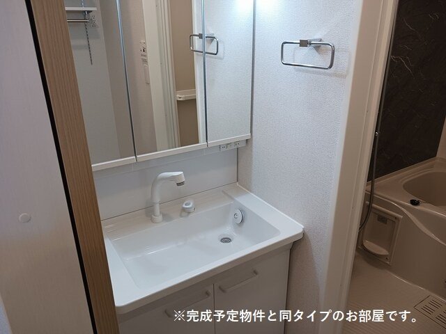 洗面設備　広い洗面スペース