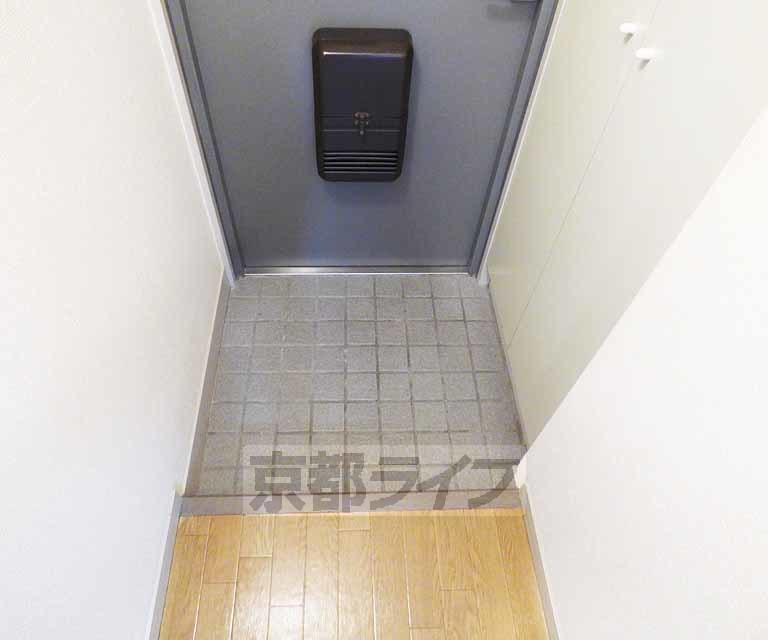 玄関　シューズボックス付で便利です。