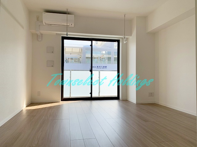 居室・リビング　ホワイト基調の洋室☆