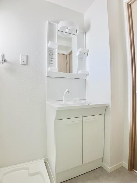 エントランス　ゆとりのあるエントランスです