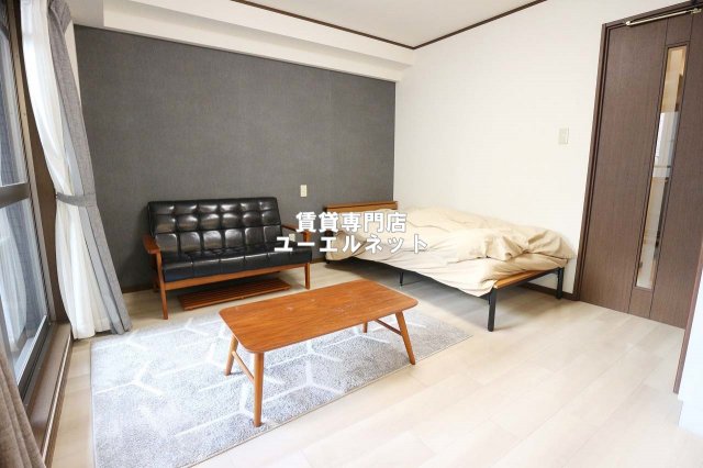 居室・リビング　ゆったりとくつろげる、落ち着きのある居室空間です