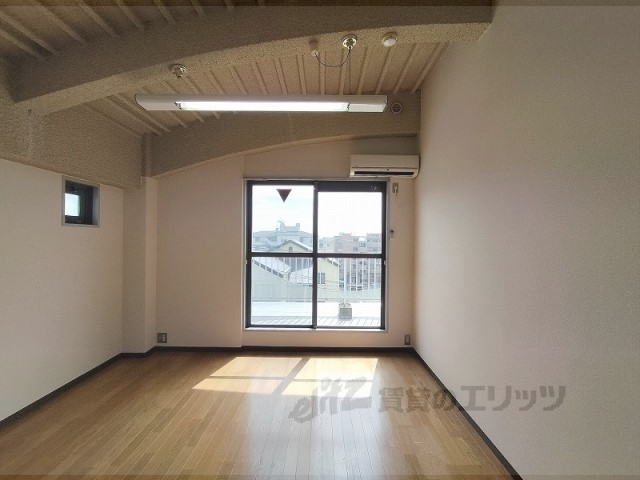 居室・リビング　居室