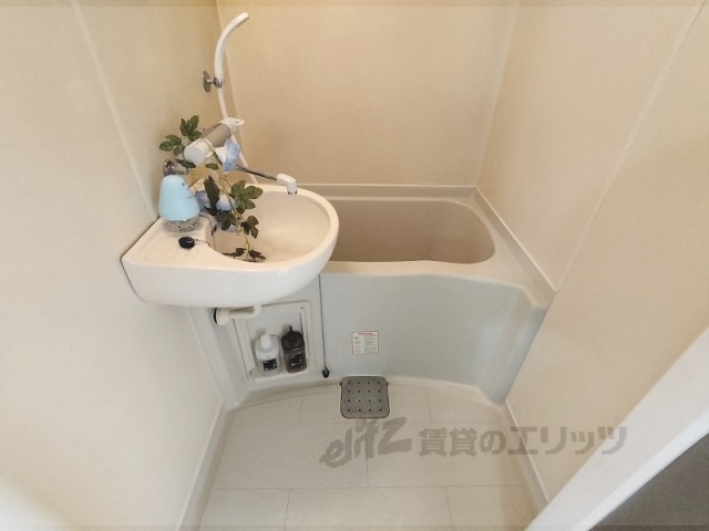 バス・シャワールーム　バス