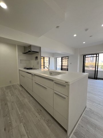 キッチン　【ホワイトパレス】