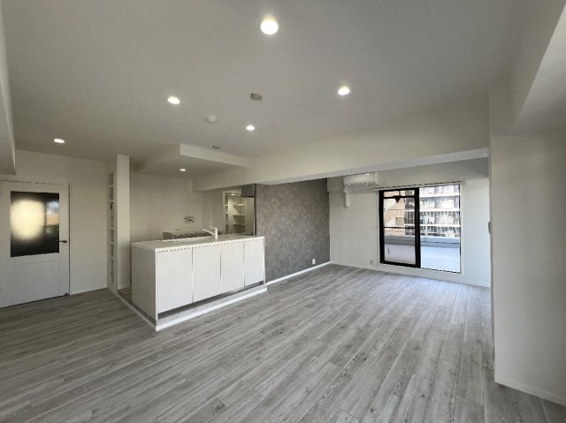 居室・リビング　【ホワイトパレス】