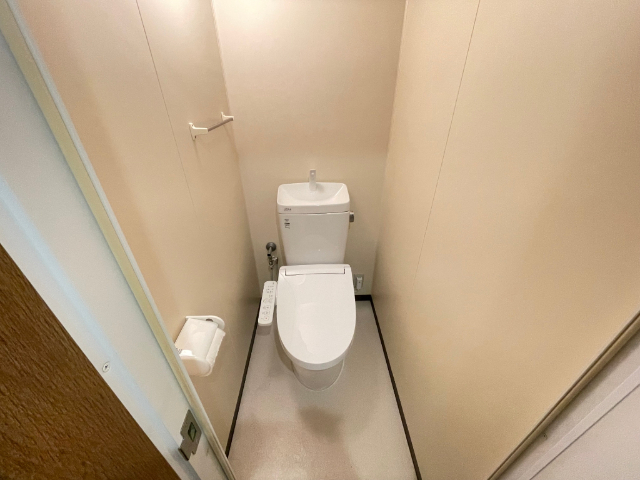 トイレ　下駄箱です