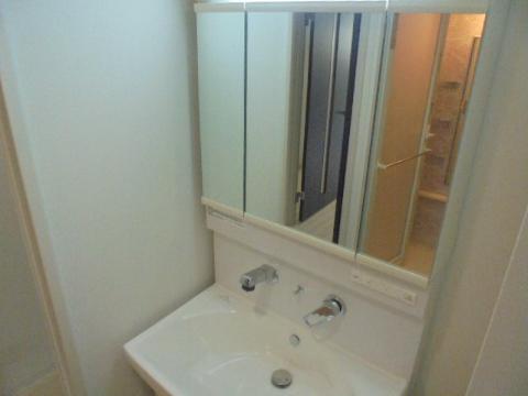 居室・リビング　室内