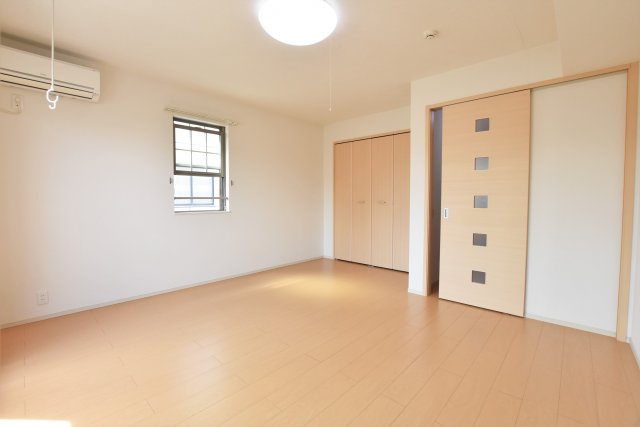 居室・リビング　居間です