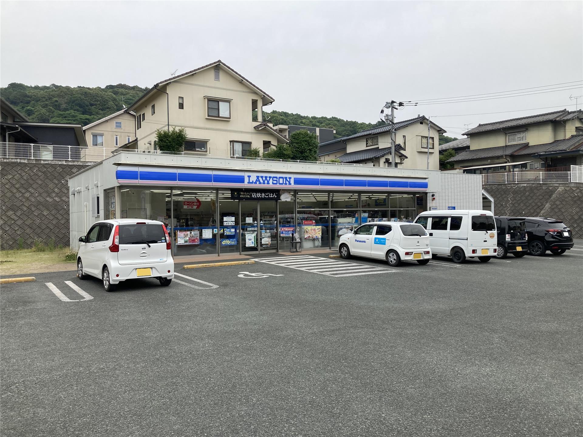 コンビニ　ローソン熊本清水万石一丁目店（コンビニ）まで300m