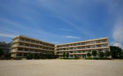 小学校　船橋市立高根台第三小学校（小学校）まで1090m