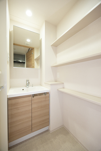 洗面設備　※写真は同タイプ住戸です。