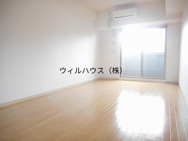 居室・リビング　明るい室内！