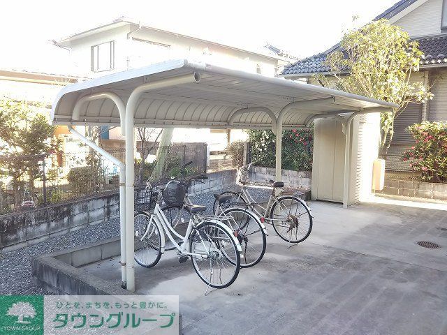 その他　屋根付き駐輪場