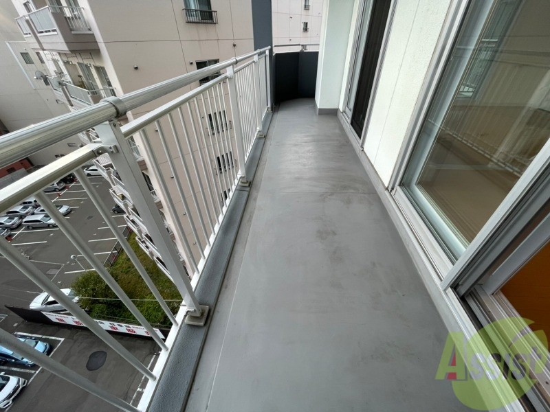 バルコニー　バルコニーです。洗濯物を干したり一息ついたりできますね！