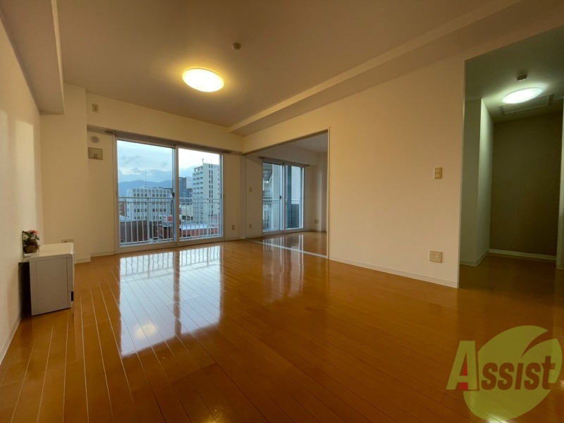 居室・リビング　広くてキレイなＬＤＫが広がっていて、充実した生活が送れそう。