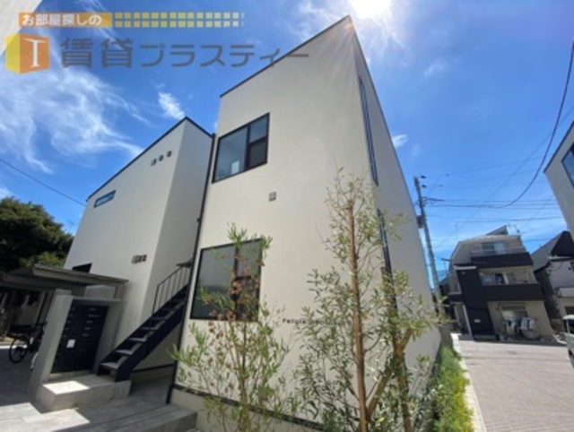 建物外観　スタイリッシュな外観が目を惹きます。