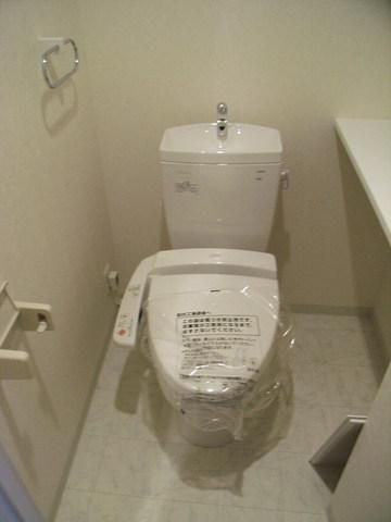 トイレ　ウォシュレット完備