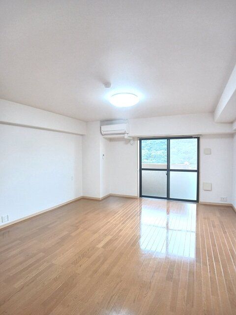 居室・リビング　うどん県のお部屋探しはうどん不動産へ うどんちゃんとLINE