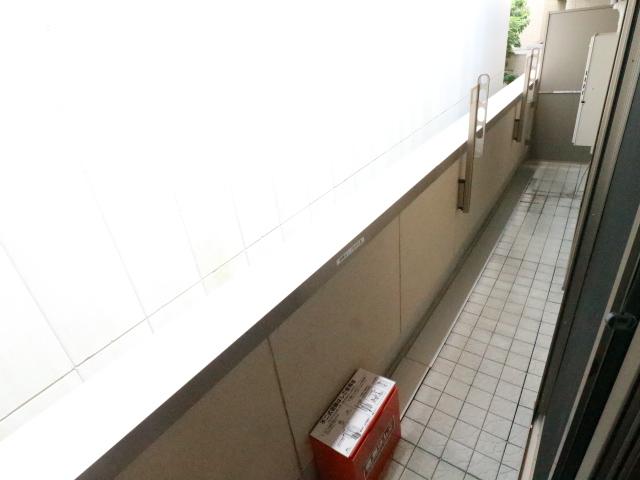 バルコニー　陽当たり良好なバルコニーです