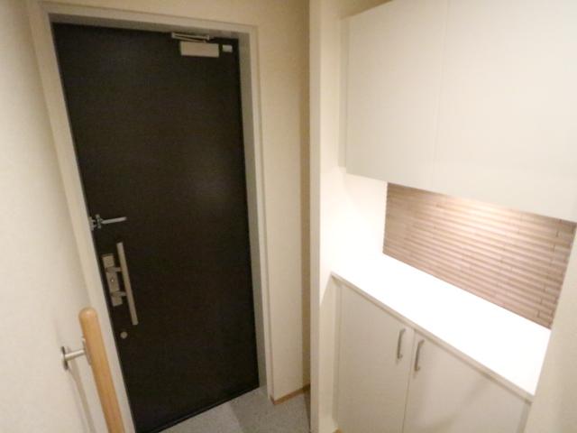 玄関　収納もある玄関です