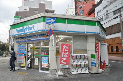 コンビニ　ファミリーマート難波中一丁目店（コンビニ）まで115m