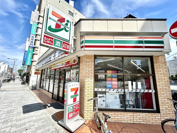 コンビニ　セブンイレブン（コンビニ）まで88m