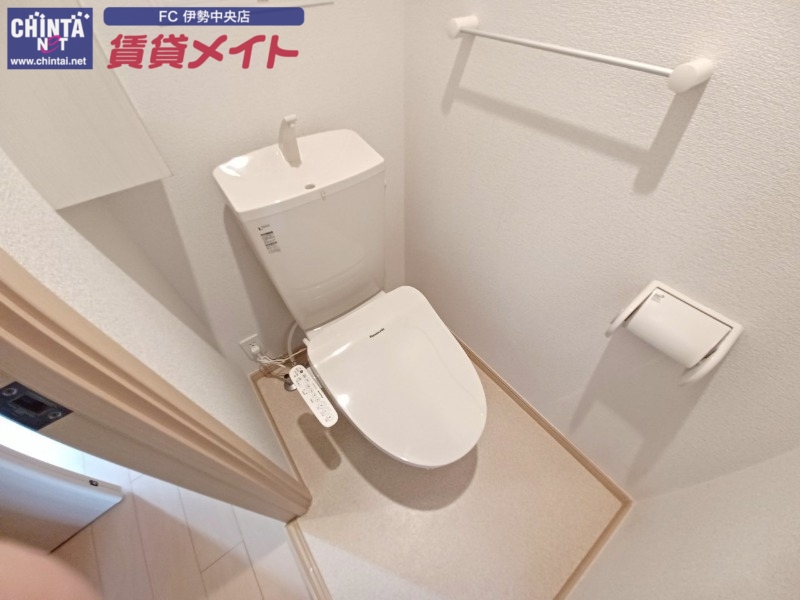 トイレ　別部屋参考写真です